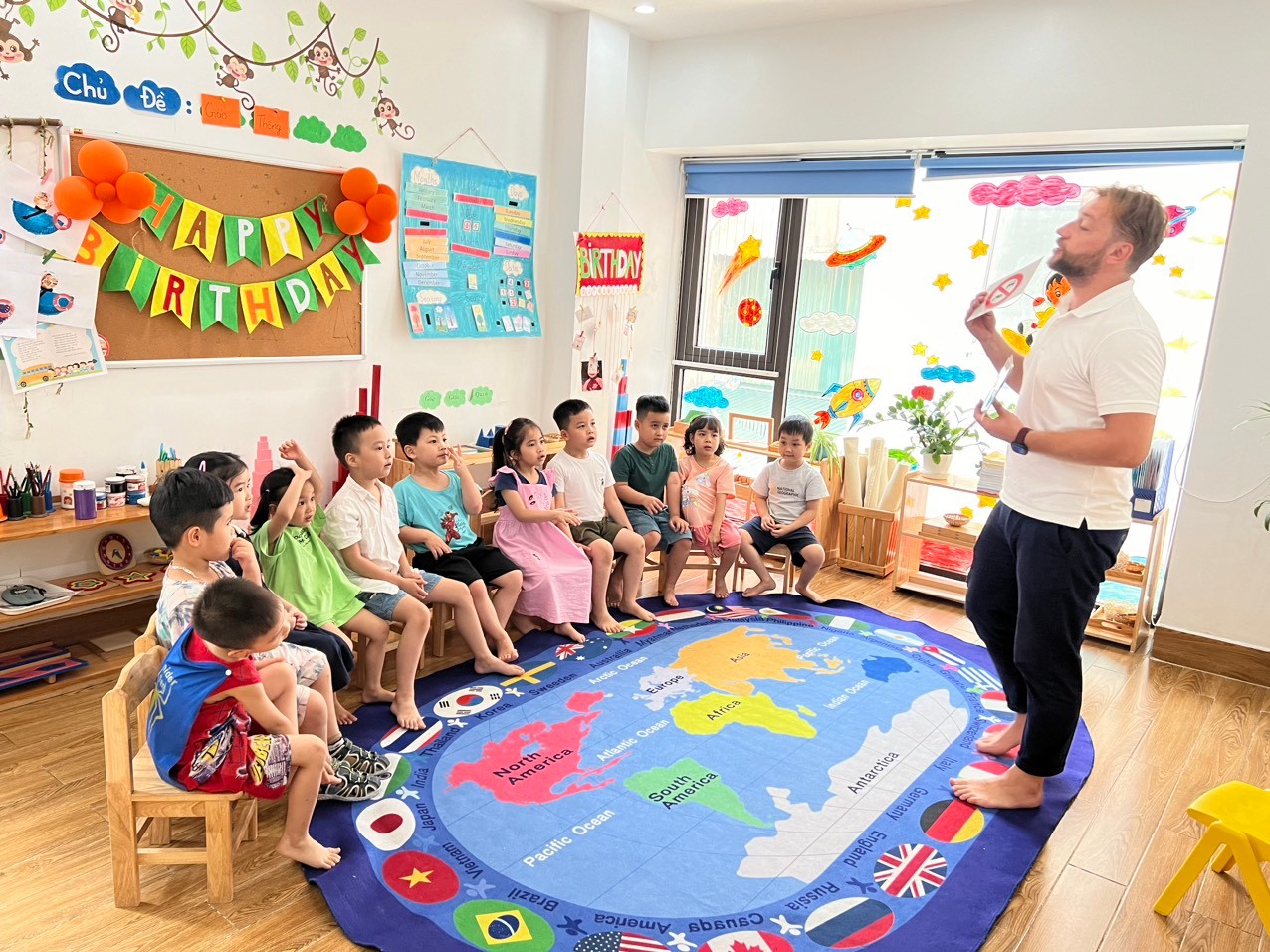 Mầm Non Song Ngữ Em Bé Hạnh Phúc (Happy Kids) - Thái Thịnh