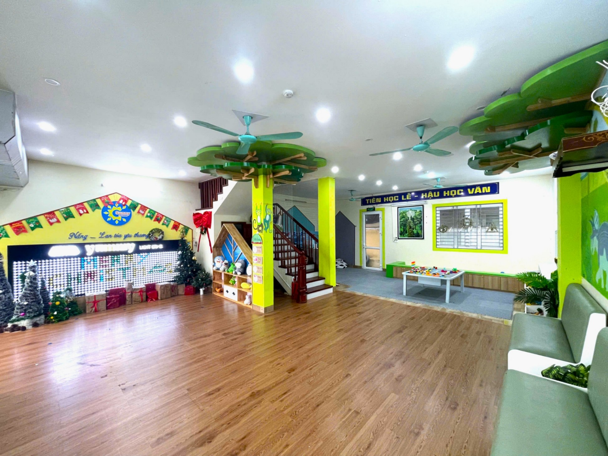 Trường Mầm Non Nắng (Sunny Montessori Kindergarten) Eurowindow - Đông Trù