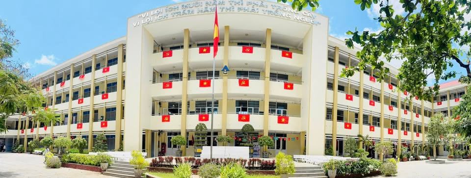 Trường THPT Trần Nguyên Hãn - Vũng Tàu