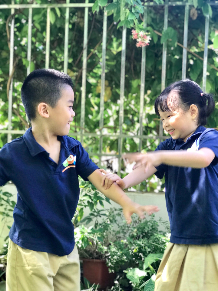 Học sinh mầm non InterKids đang vui chơi