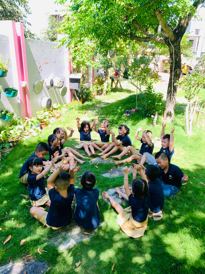 Học sinh mầm non InterKids đang vui chơi