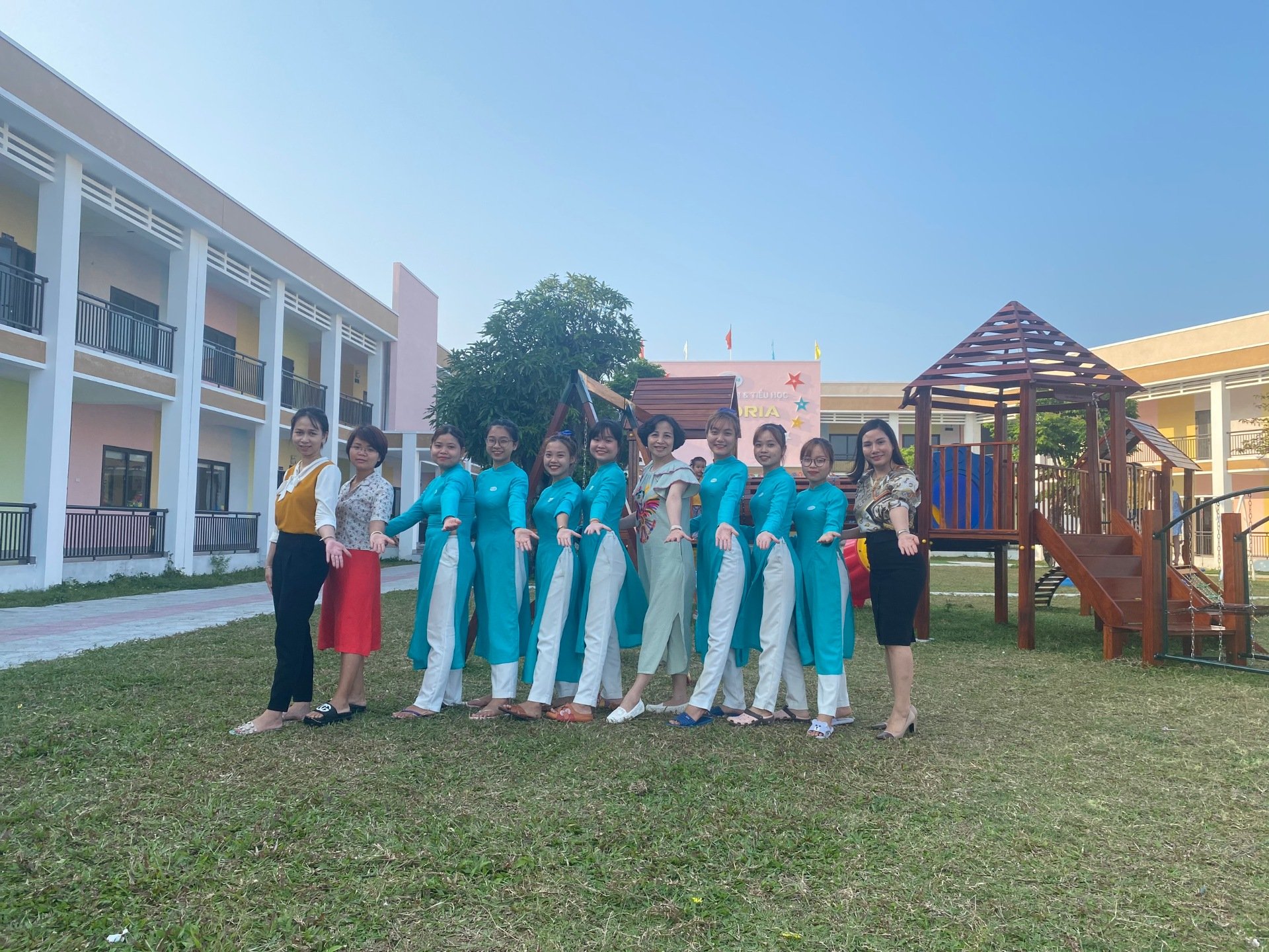 Đội ngũ giáo viên