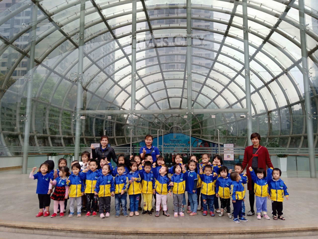 Trường mầm non Hoa Hồng Xanh - Long Biên