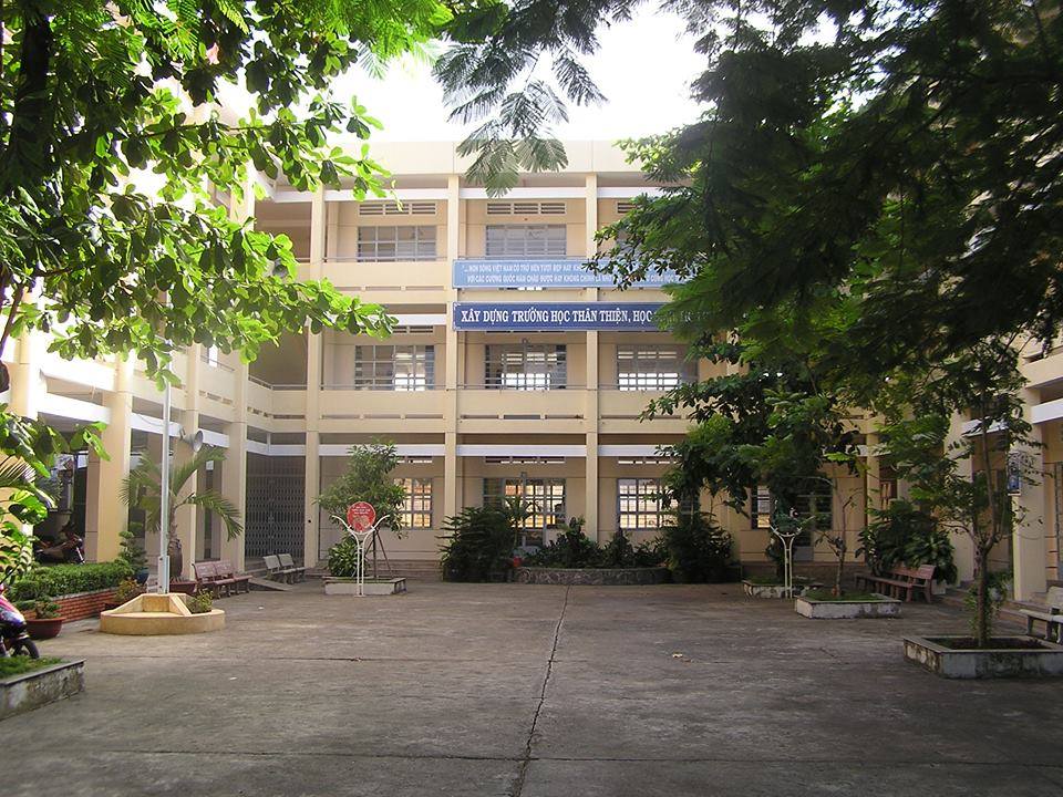 Trường tiểu học Nguyễn Khắc Hiếu - Hoà Bình