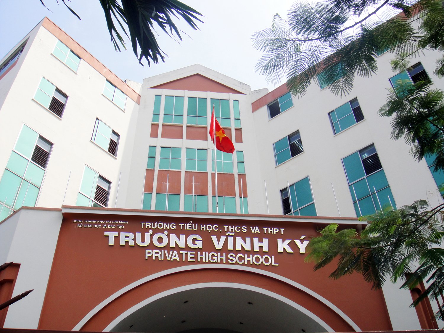 Trường tiểu học, THCS, THPT Trương Vĩnh Ký - Phường 5
