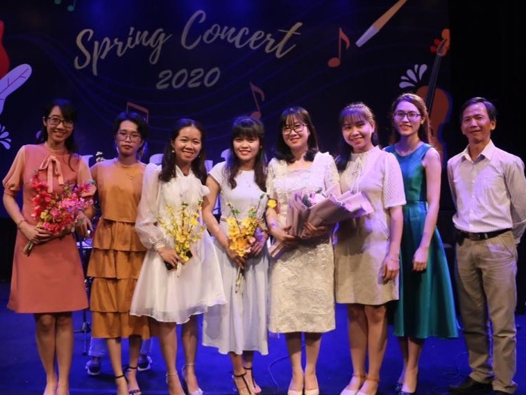 Đội ngũ giáo viên