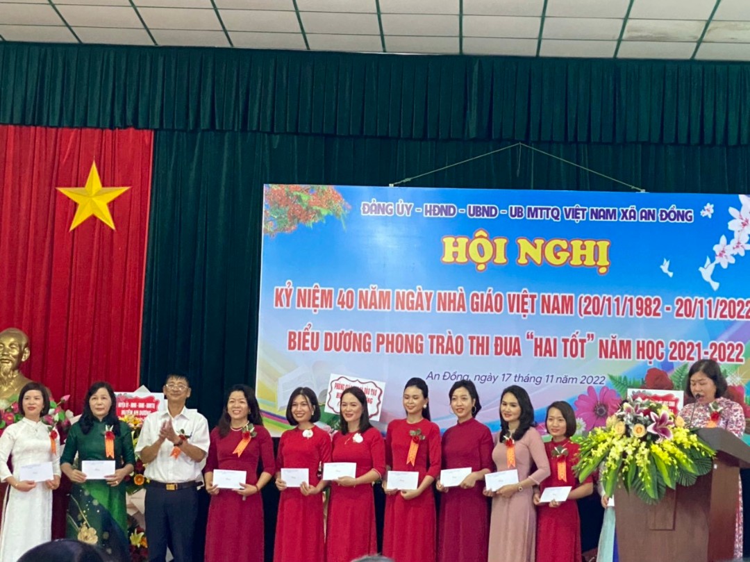 Đội ngũ giáo viên