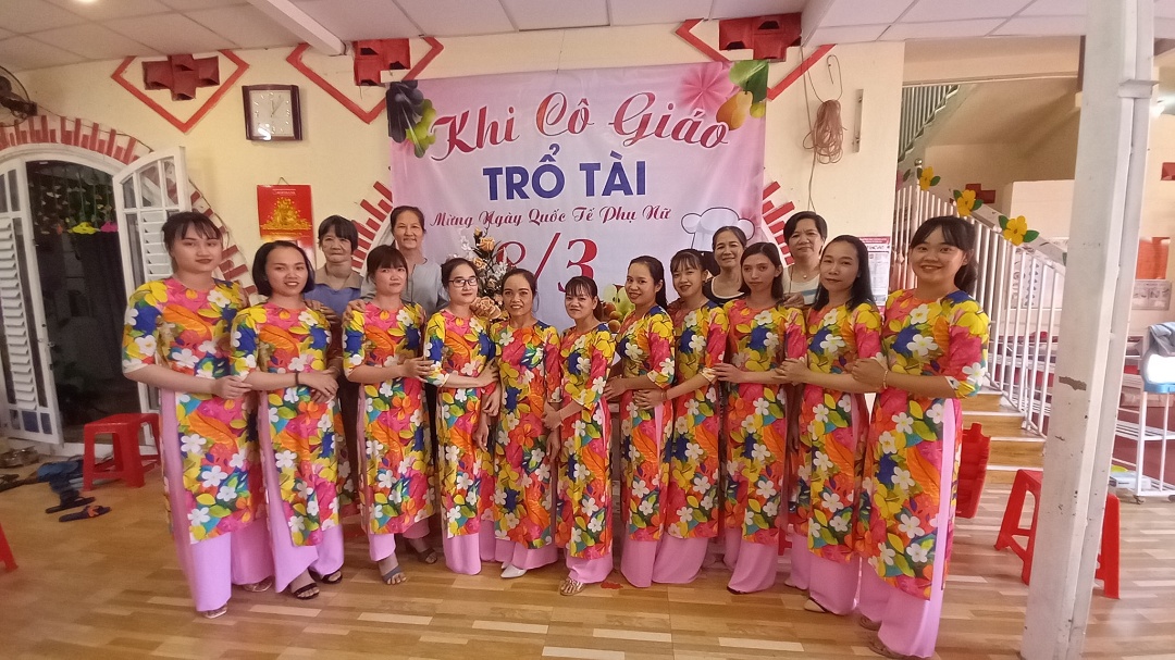 Đội ngũ giáo viên